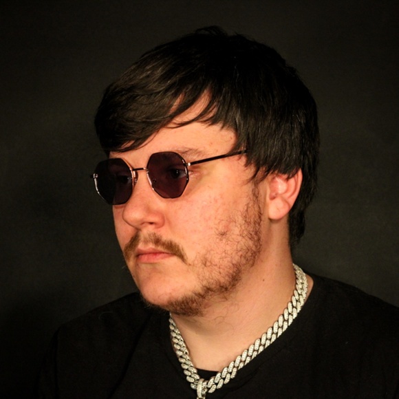 Grey Tint Gold Frame Vintage Sunglasses - Picture 3 of 5